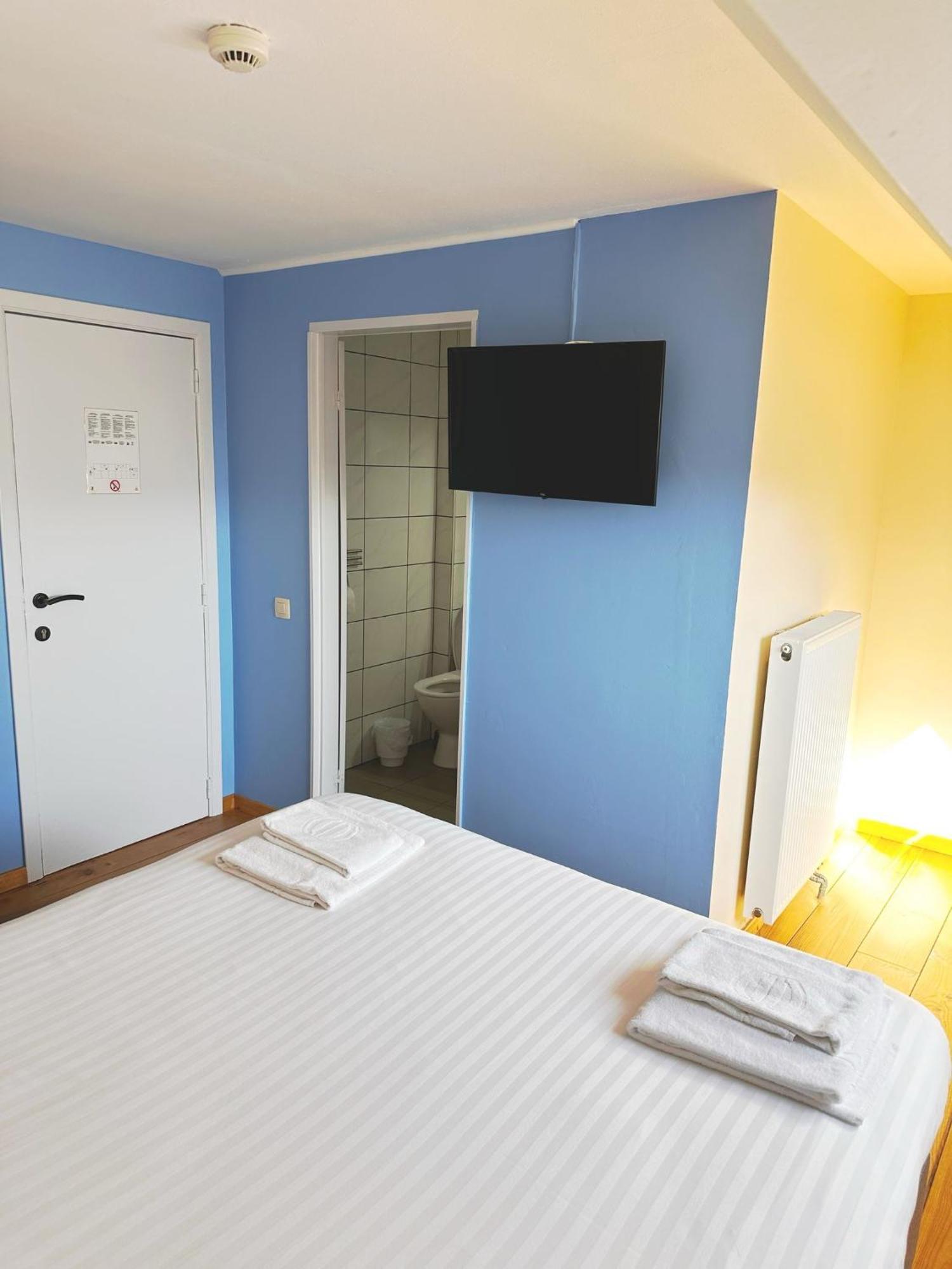 At-Pacific-Hotel Wavre Exteriör bild